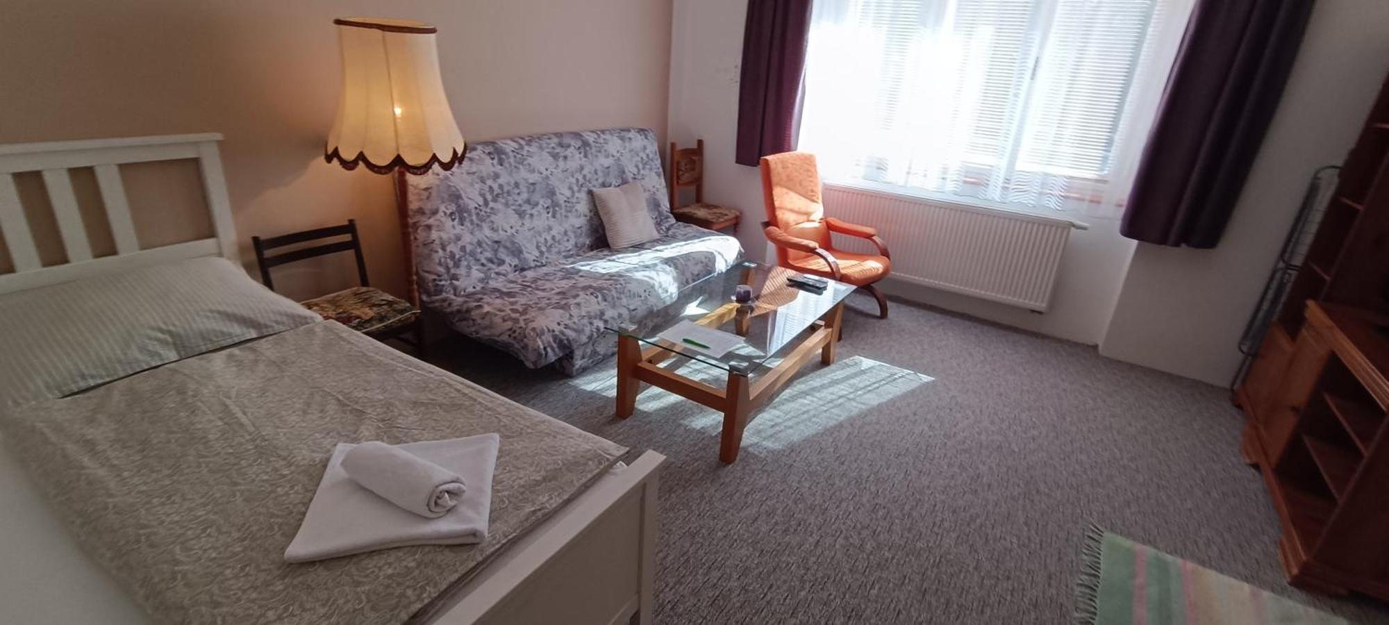 Apartman Horni Slavkov Hodinarstvi Екстериор снимка